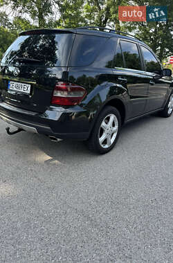 Внедорожник / Кроссовер Mercedes-Benz M-Class 2006 в 