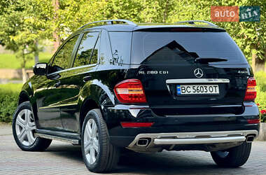 Внедорожник / Кроссовер Mercedes-Benz M-Class 2009 в 