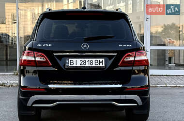 Внедорожник / Кроссовер Mercedes-Benz M-Class 2012 в 