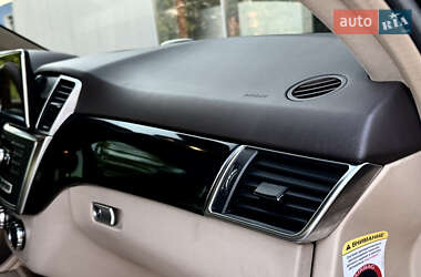 Внедорожник / Кроссовер Mercedes-Benz M-Class 2012 в 