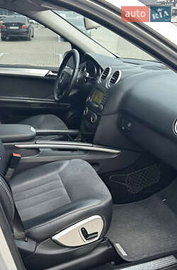 Внедорожник / Кроссовер Mercedes-Benz M-Class 2005 в 