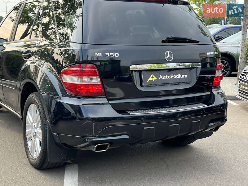Внедорожник / Кроссовер Mercedes-Benz M-Class 2006 в Киеве