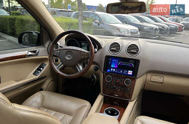 Внедорожник / Кроссовер Mercedes-Benz M-Class 2006 в 