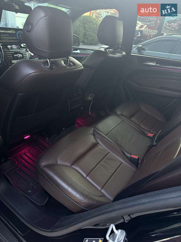 Позашляховик / Кросовер Mercedes-Benz M-Class 2012 в Бобрику