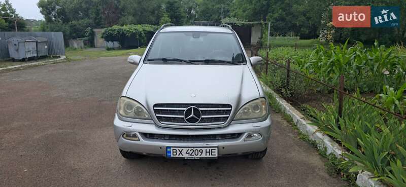 Mercedes-Benz M-Class 2002