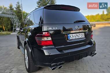 Внедорожник / Кроссовер Mercedes-Benz M-Class 2006 в 