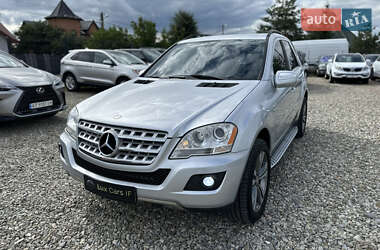 Внедорожник / Кроссовер Mercedes-Benz M-Class 2010 в 
