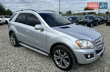 Внедорожник / Кроссовер Mercedes-Benz M-Class 2010 в 