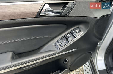 Внедорожник / Кроссовер Mercedes-Benz M-Class 2010 в 