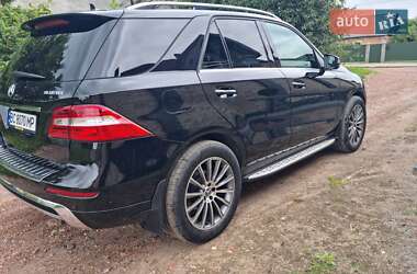 Внедорожник / Кроссовер Mercedes-Benz M-Class 2012 в 