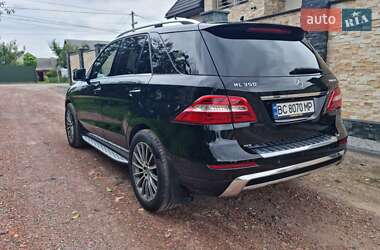 Внедорожник / Кроссовер Mercedes-Benz M-Class 2012 в 