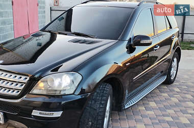 Внедорожник / Кроссовер Mercedes-Benz M-Class 2005 в 