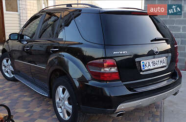 Внедорожник / Кроссовер Mercedes-Benz M-Class 2005 в 