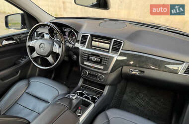 Внедорожник / Кроссовер Mercedes-Benz M-Class 2015 в 