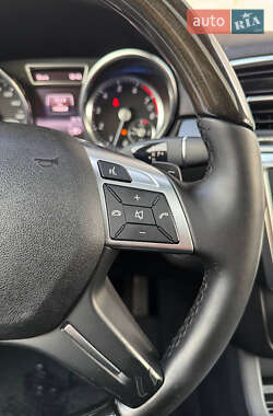 Внедорожник / Кроссовер Mercedes-Benz M-Class 2015 в 