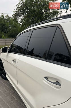 Внедорожник / Кроссовер Mercedes-Benz M-Class 2012 в 