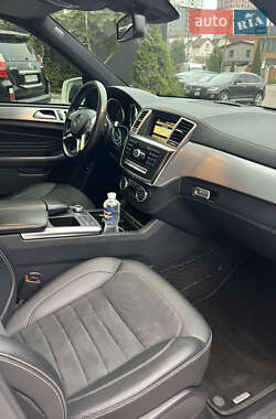 Внедорожник / Кроссовер Mercedes-Benz M-Class 2012 в 