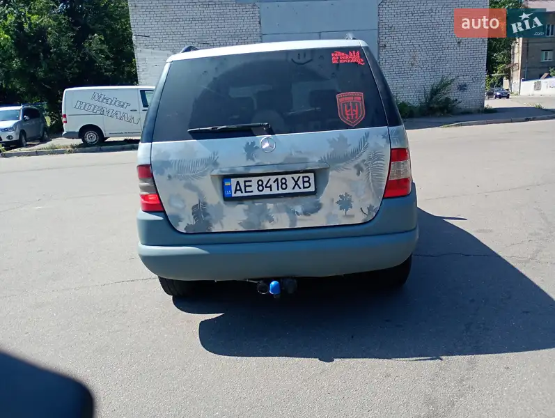 Mercedes-Benz M-Class 1998