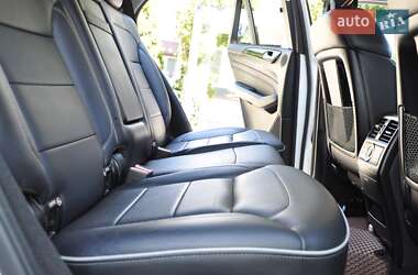 Внедорожник / Кроссовер Mercedes-Benz M-Class 2013 в 
