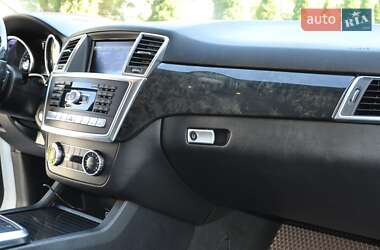 Внедорожник / Кроссовер Mercedes-Benz M-Class 2013 в 