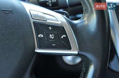 Внедорожник / Кроссовер Mercedes-Benz M-Class 2013 в 