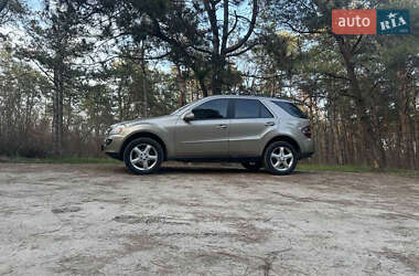 Внедорожник / Кроссовер Mercedes-Benz M-Class 2007 в 