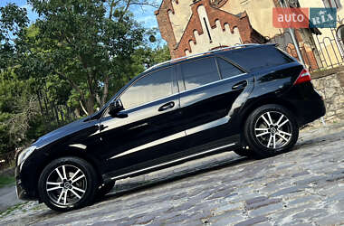 Позашляховик / Кросовер Mercedes-Benz M-Class 2015 в 