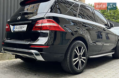 Позашляховик / Кросовер Mercedes-Benz M-Class 2015 в 