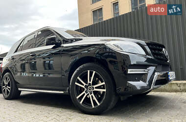 Позашляховик / Кросовер Mercedes-Benz M-Class 2015 в 