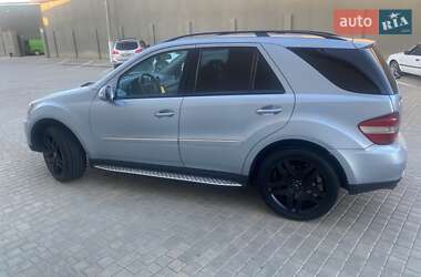 Внедорожник / Кроссовер Mercedes-Benz M-Class 2007 в 