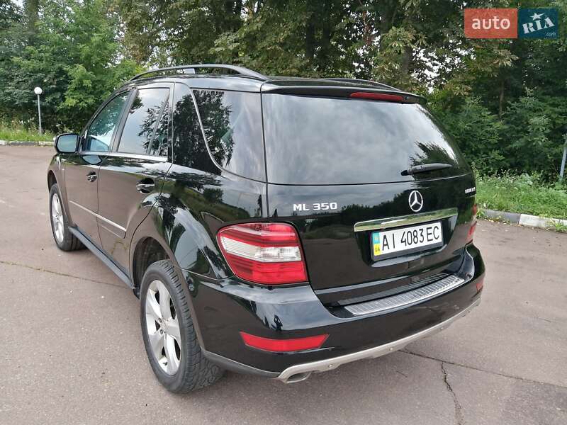 Позашляховик / Кросовер Mercedes-Benz M-Class 2010 в Шостці