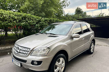 Внедорожник / Кроссовер Mercedes-Benz M-Class 2006 в 