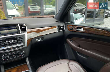 Внедорожник / Кроссовер Mercedes-Benz M-Class 2013 в 