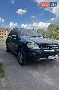 Внедорожник / Кроссовер Mercedes-Benz M-Class 2009 в 