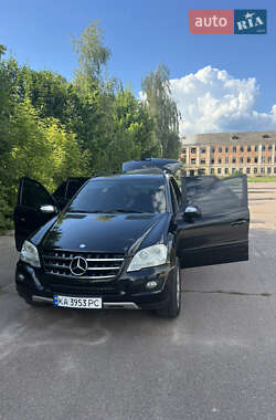 Внедорожник / Кроссовер Mercedes-Benz M-Class 2009 в 
