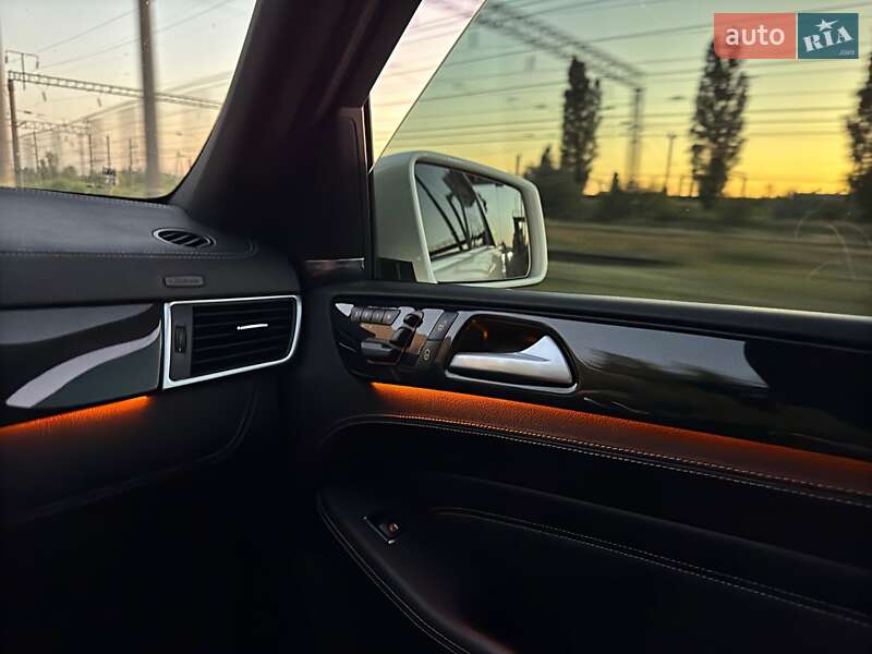 Внедорожник / Кроссовер Mercedes-Benz M-Class 2012 в Одессе