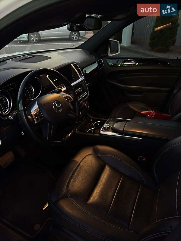 Внедорожник / Кроссовер Mercedes-Benz M-Class 2012 в Одессе