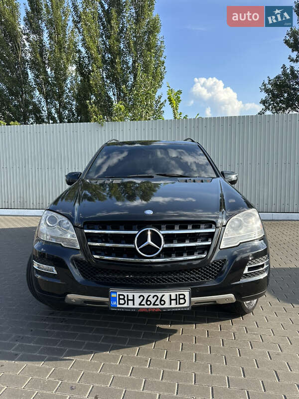 Внедорожник / Кроссовер Mercedes-Benz M-Class 2008 в Киеве