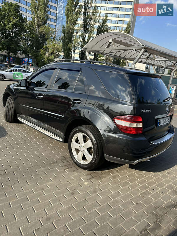 Внедорожник / Кроссовер Mercedes-Benz M-Class 2008 в Киеве