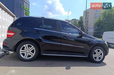 Mercedes-Benz M-Class 2009 Mercedes-Benz M-Class 2009