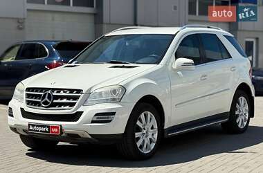 Внедорожник / Кроссовер Mercedes-Benz M-Class 2010 в Одессе