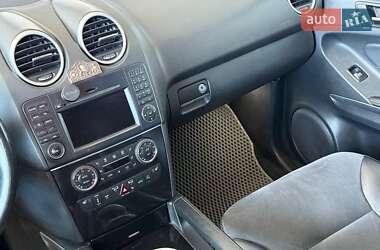 Внедорожник / Кроссовер Mercedes-Benz M-Class 2010 в 