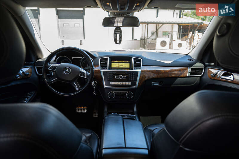 Внедорожник / Кроссовер Mercedes-Benz M-Class 2011 в Болехове