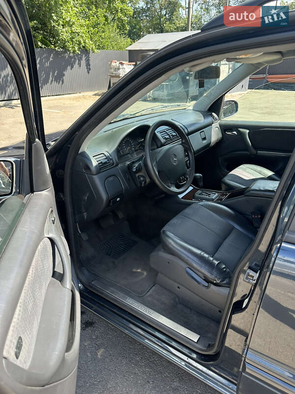 Внедорожник / Кроссовер Mercedes-Benz M-Class 2005 в Киеве