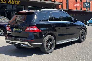 Внедорожник / Кроссовер Mercedes-Benz M-Class 2011 в 