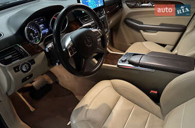 Внедорожник / Кроссовер Mercedes-Benz M-Class 2013 в 