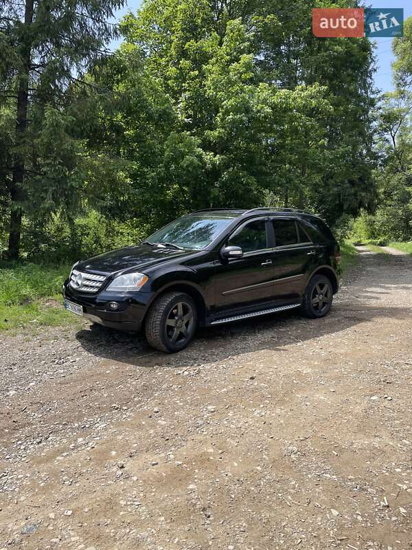 Позашляховик / Кросовер Mercedes-Benz M-Class 2008 в Славському