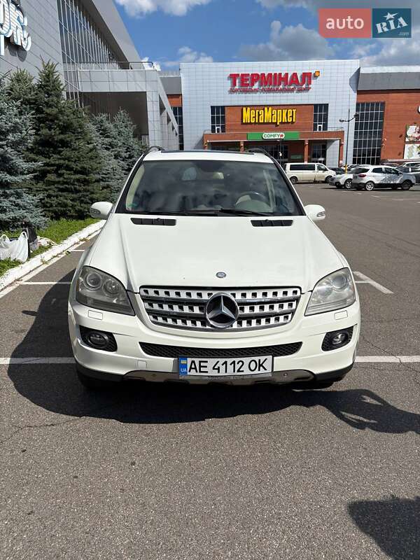 Mercedes-Benz M-Class 2008