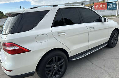 Внедорожник / Кроссовер Mercedes-Benz M-Class 2012 в 