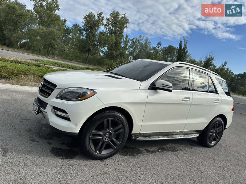 Внедорожник / Кроссовер Mercedes-Benz M-Class 2012 в Днепре